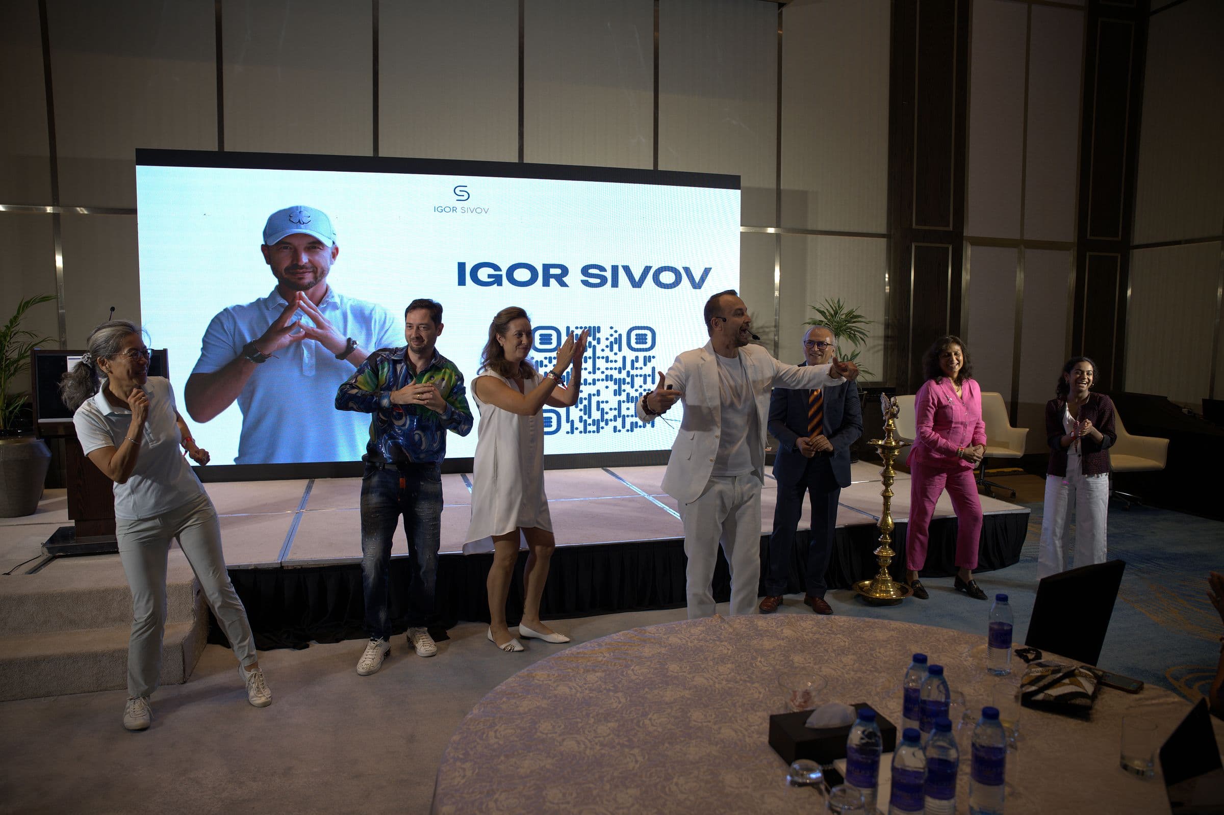 Delegates on their feet during Igor Sivov's session