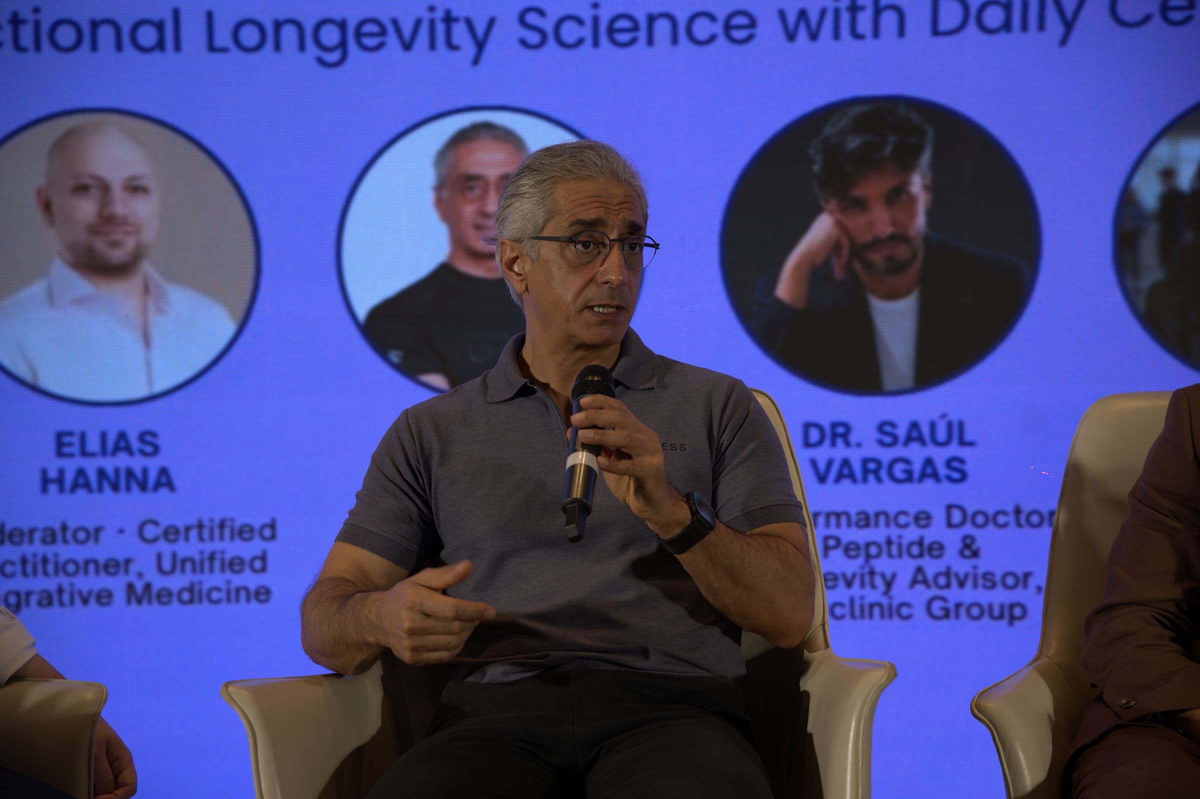 Elias Hanna moderating the longevity panel
